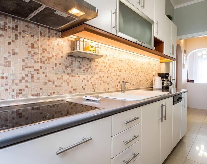 A Unique Apartment In The Historical Center-3Bds Atene Esterno foto